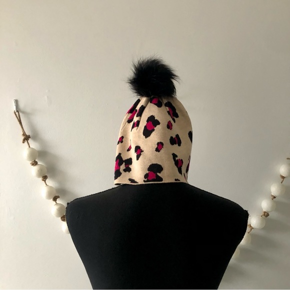 Chico's Berry Pink Leopard Print Beanie Hat Removable Faux Fur Pom Pom - Picture 3 of 10